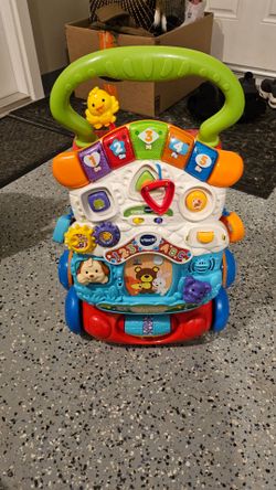 Sit to stand baby walker