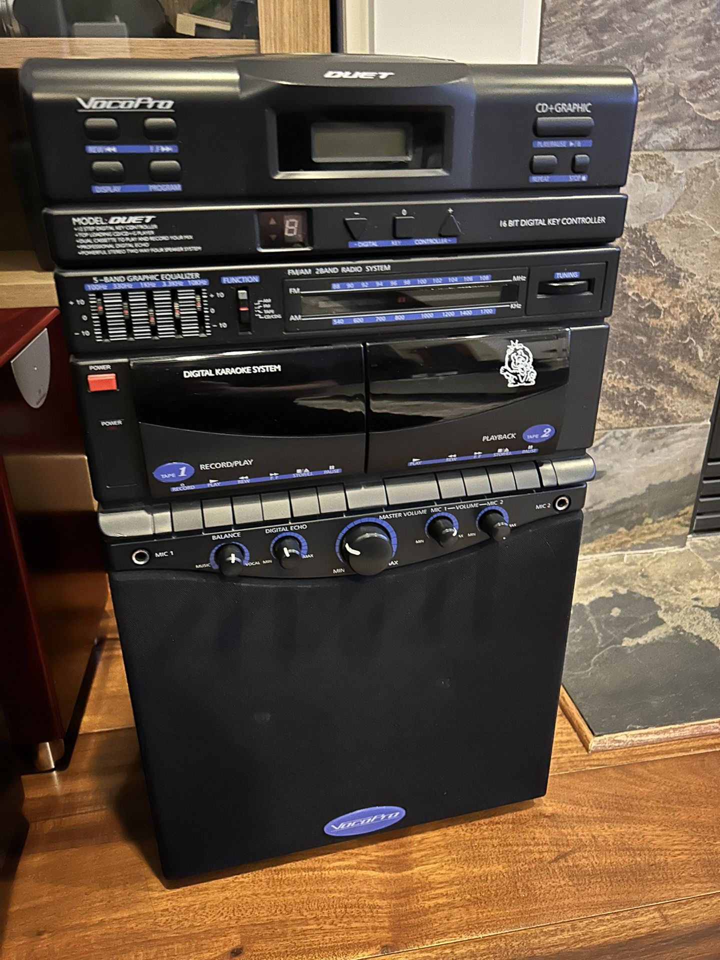 Vocopro Duet CD-G Karaoke System -Tape -Tuner