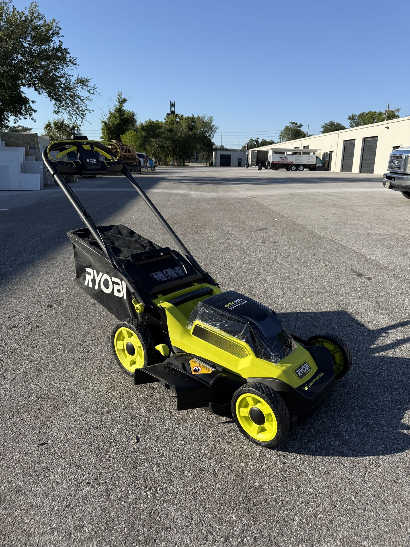 RYOBI 40V 20” Self Propelled Lawn mower w/ battery