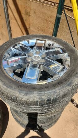 2017 GMC Acadia 20 inch wheels with tire
