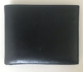Black leather wallet for men
