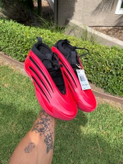 Mens Adidas James Harden Volume 9 size 11.5