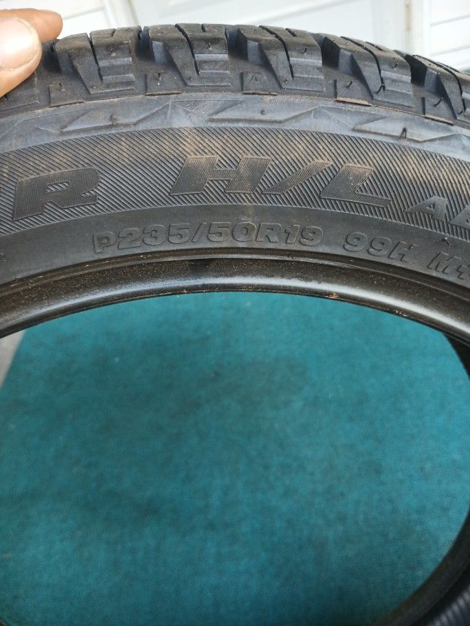 Like New 295/50/19 Tire