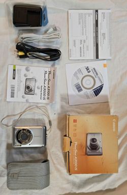 Canon PowerShot A3100 IS Digital Camera Bundle
