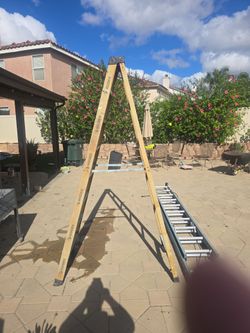 8 Foot Fiberglass Ladder