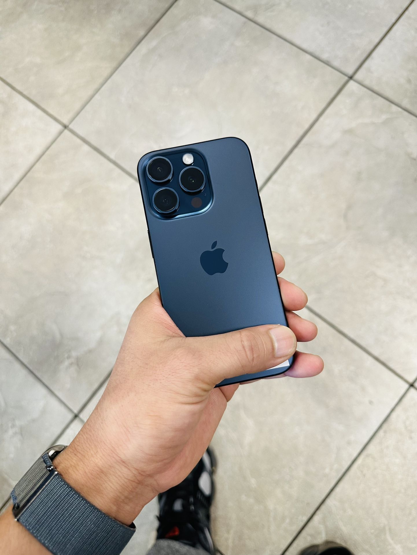 iPhone 15 Pro Unlocked