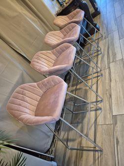 Beautiful Set 4 Bar Stools Exelent Condition Velvet 24"