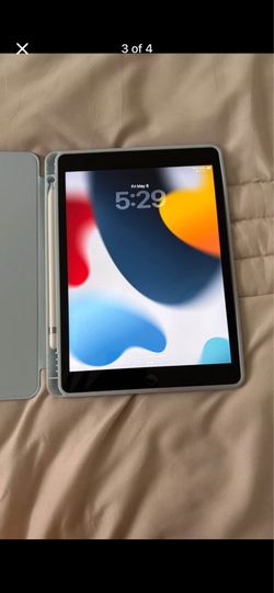 Apple IPad 9th Generation + Apple Pencil + Case