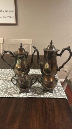 Silver tea set with cream&sugar