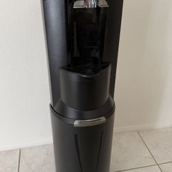 Crystal Mountain STF-M2KHK1C Storm Bottom Load Cooler H/C