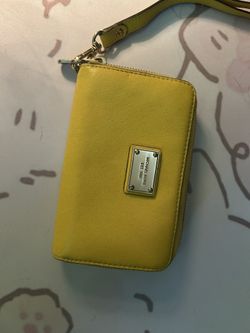 Michael Kors Wristlet 