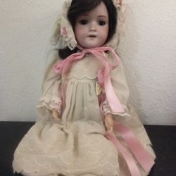 Antique Handwerck Bisque Doll 