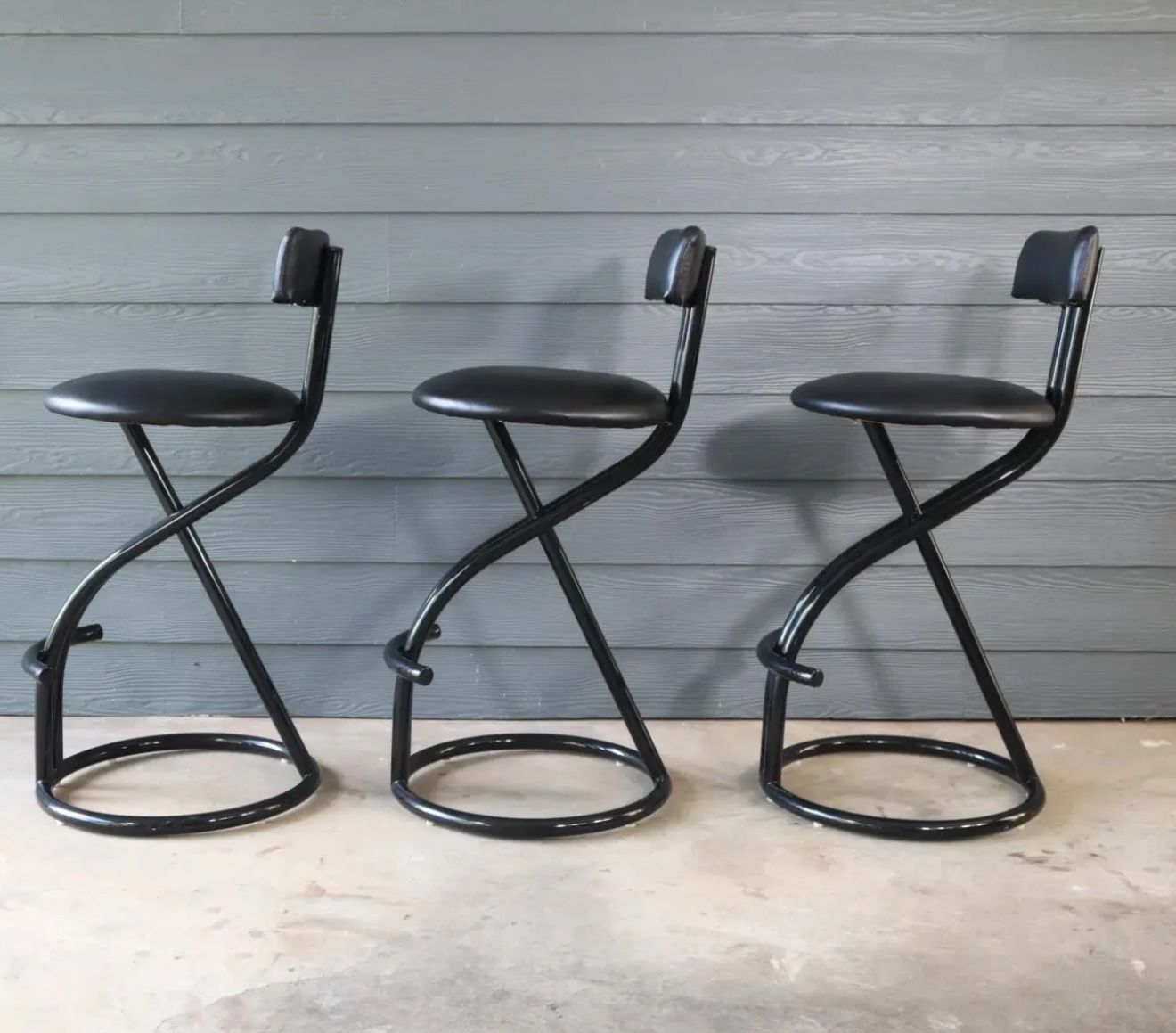 Vintage postmodern 80 to 90 set of 5 bar Stools
