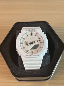 Casio G-Shock GA-2100-7A "CasiOak" - Minimalist All White Watch