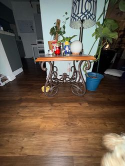 Hannerly Occasional Table Set