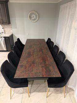 Custom Dining Room Tables & Chair