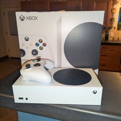 XBOX SERIES S (PRACTICALLY NEW) 512 GB
