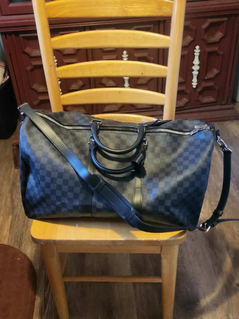 Louis Vuitton Toiletry Pouch 26 for Sale in Highland Park, IL - OfferUp