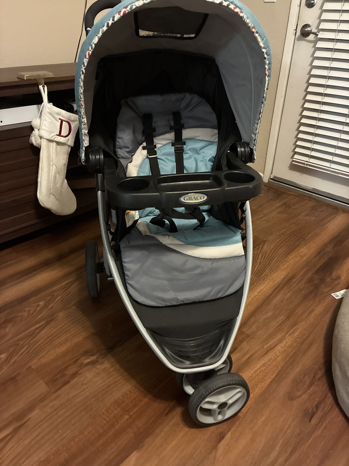 Graco Baby Stroller – Well Used but Functional