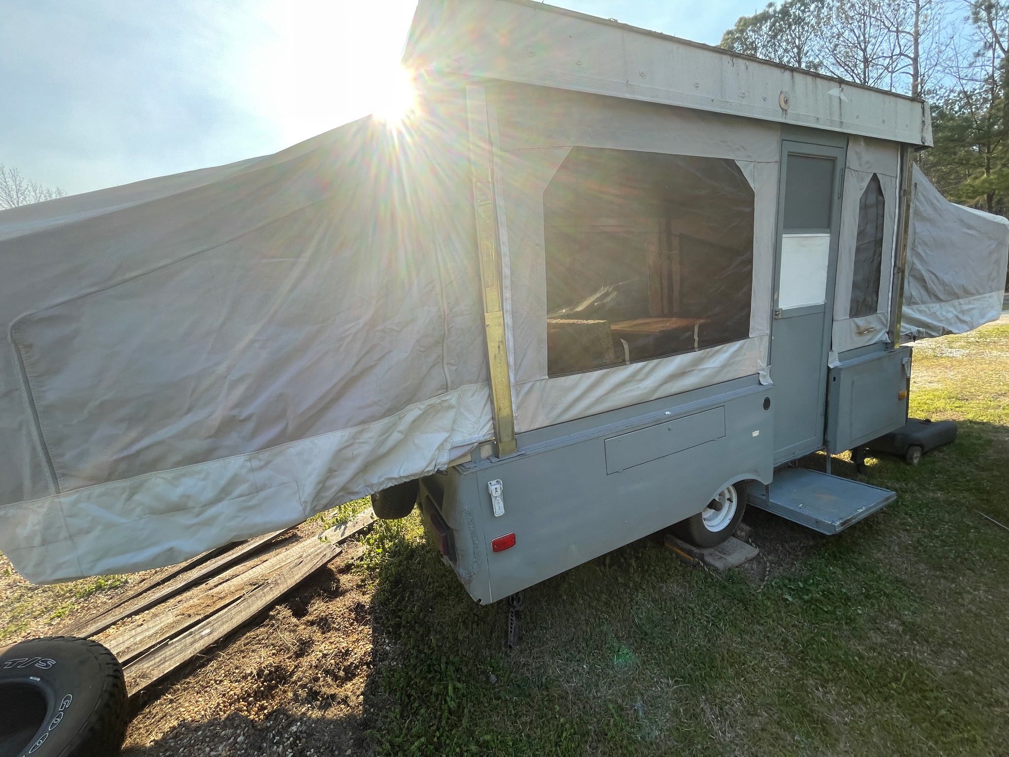 1985 Coleman Pop Up Camper