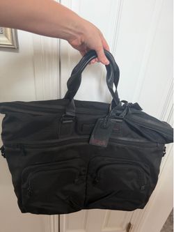 Tumi Black Duffel Tote Weekender Travel Bag