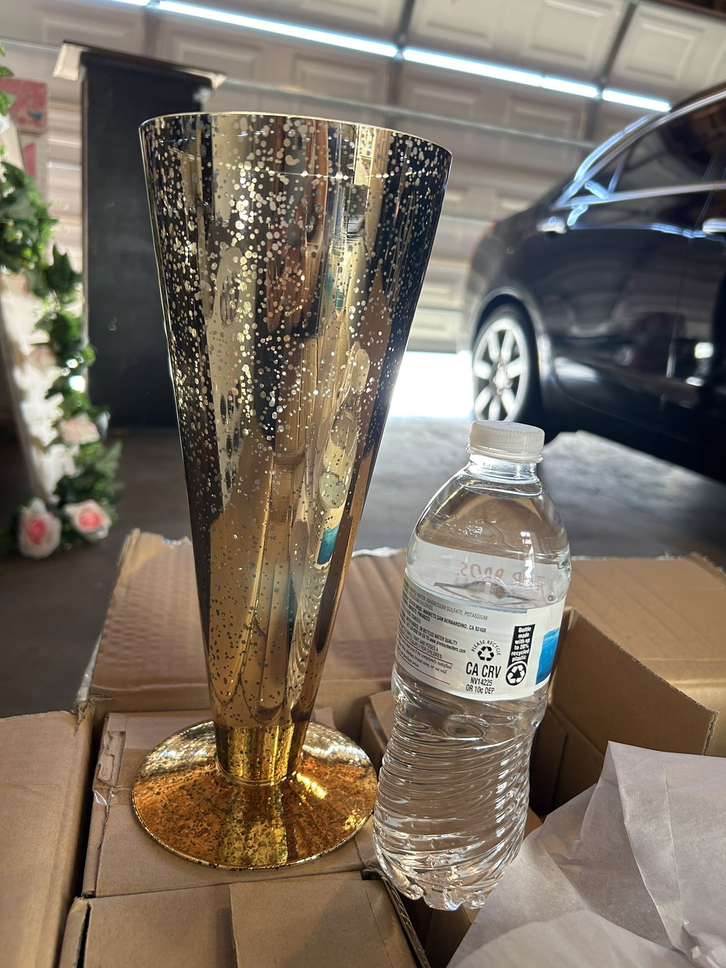 Flower Vase / Vase/ Table Center Piece