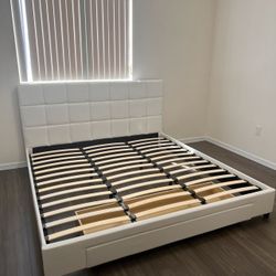 King Size Bed - Cama Tamaño King 