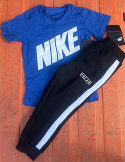 Nike Boys Toddler 2pc Jogger & Tee Set - 3T
