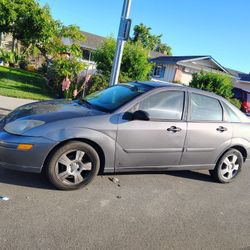 04 Ford Focus 