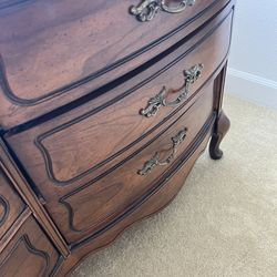 Vintage dresser