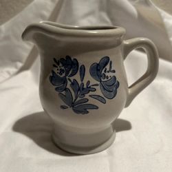 Rare PFALTZGRAFF Yorktowne Creamer -USA BLUE DESIGN STONEWARE