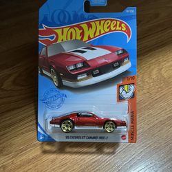 '85 CHEVROLET CAMARO' IROC-Z Hotwheels