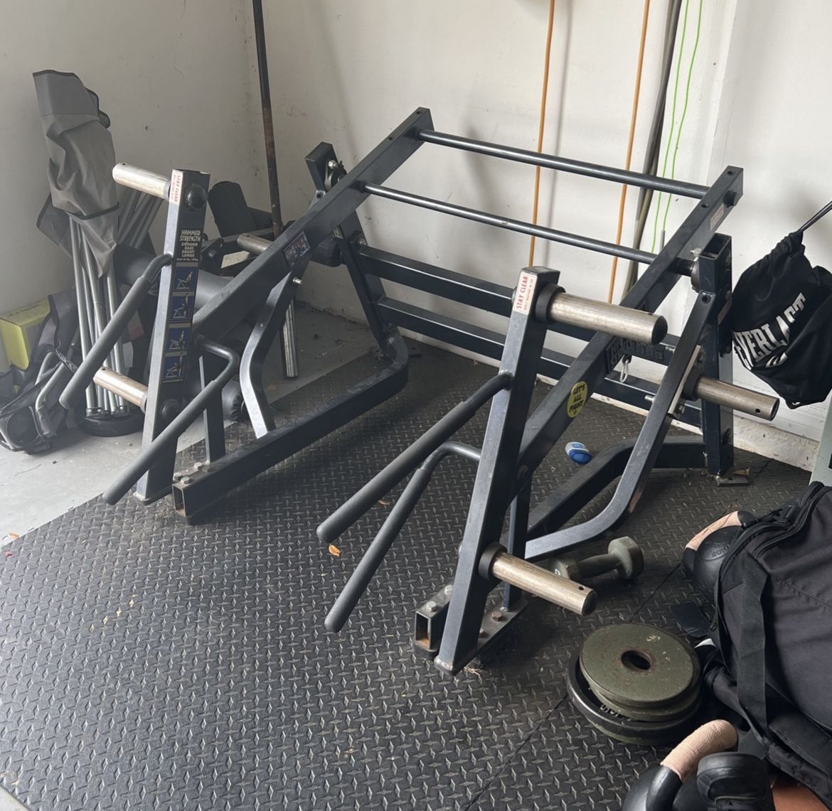 Hammer Strength Shrug Machine