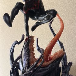 Spider-Man Miles Morales Sideshow Statue