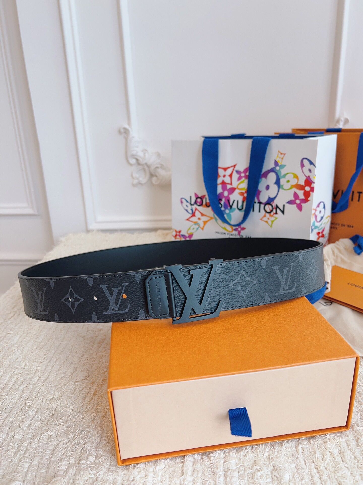 Louis Vuitton Men’s Belt With Box 2025 New