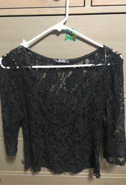 Black lace Blouse long sleeve $6