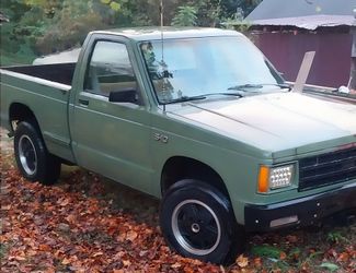 84 s10 4wd Shortbed v6/5spd 62k mi. Mini Truck