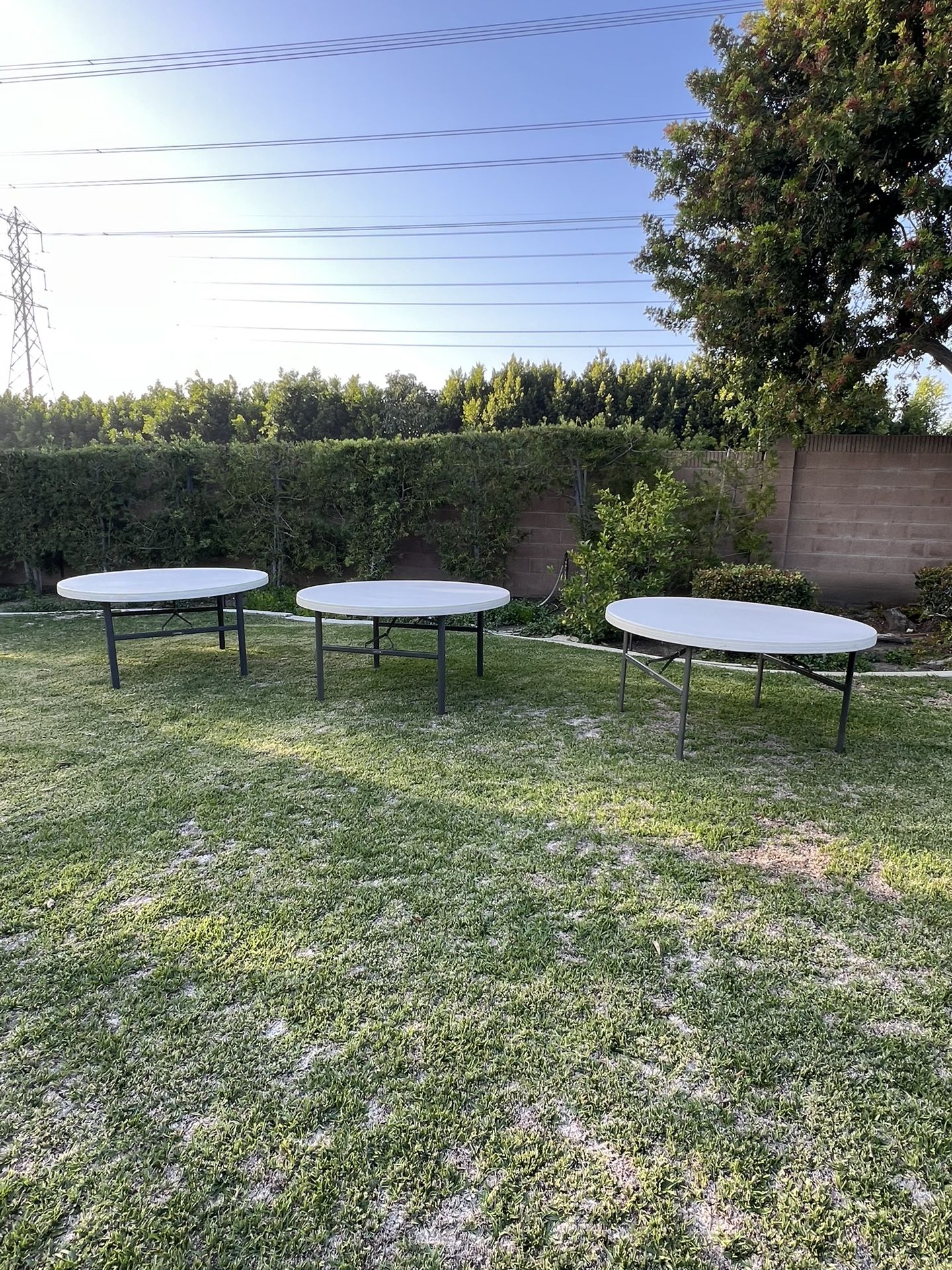 3 Round Lifetime 60 Inch Folding Tables