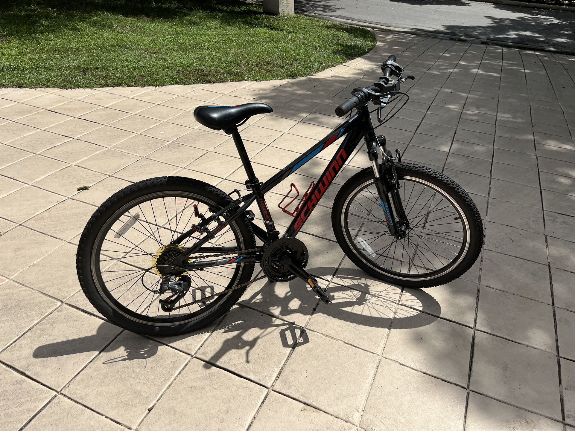 Schwinn Mountain Bike – Great Condition!