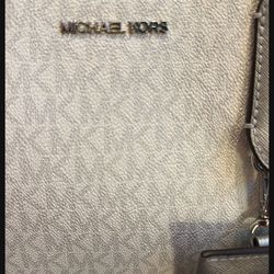 Michael Kors tote