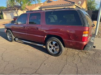 2001 Chevrolet Suburban 1500 LS 4