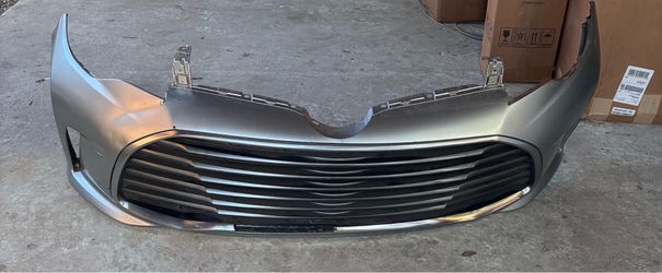 OEM 2015–2017 Toyota Camry Front Bumper (LE/XLE)