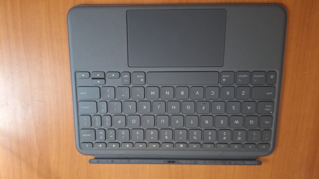 Logitech Keyboard Ipad