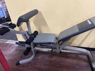 Powerhouse Adjustable Bench With Leg Attachment for Sale in Warwick RI OfferUp