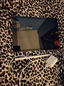 Apple iPad Air 2 Bundle - Space Gray with Stylus & Charger