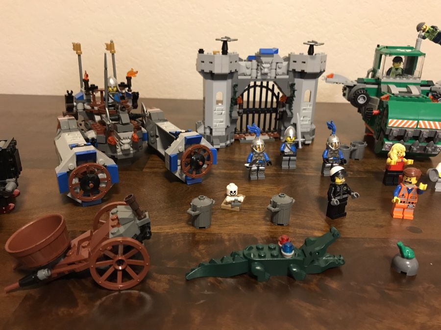 Assorted Sets ~Used & May Be Missing Pieces~ Taking Offers for Sale in Brea, CA - OfferUp