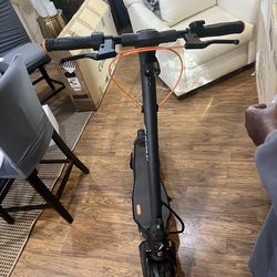 Electric scooter
