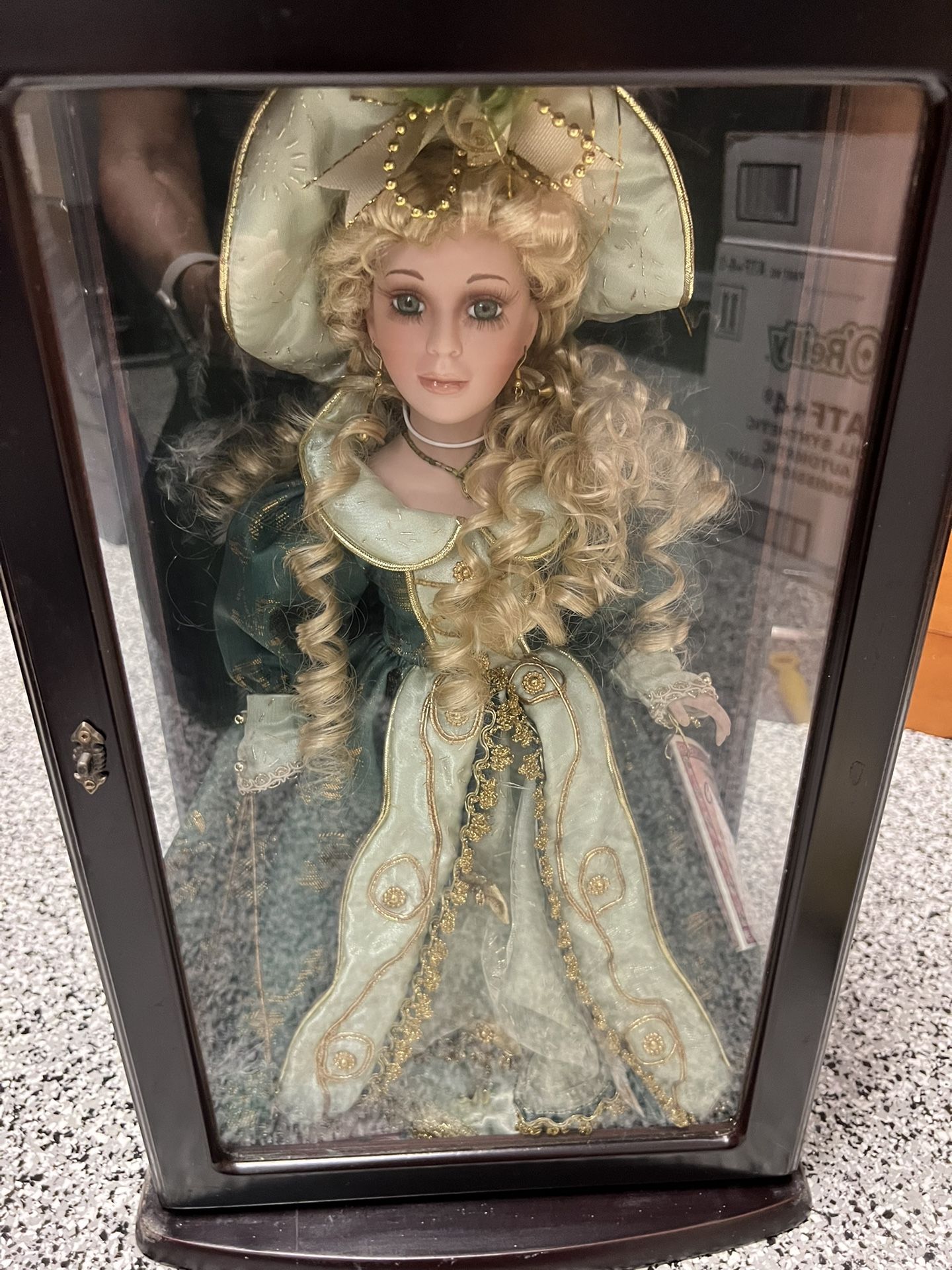 Beautiful Victoria Porcelain Doll Special Edition 2005
