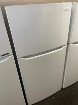 Frigidaire Top Freezer Fridge – White, EvenTemp, Clean