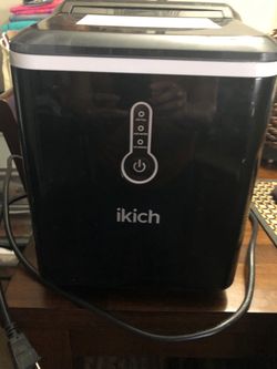 Countertop ice maker